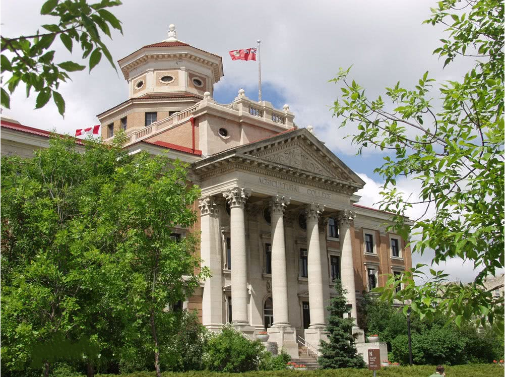 该省还有一些规模比较小的大学,如莱斯布里奇大学.