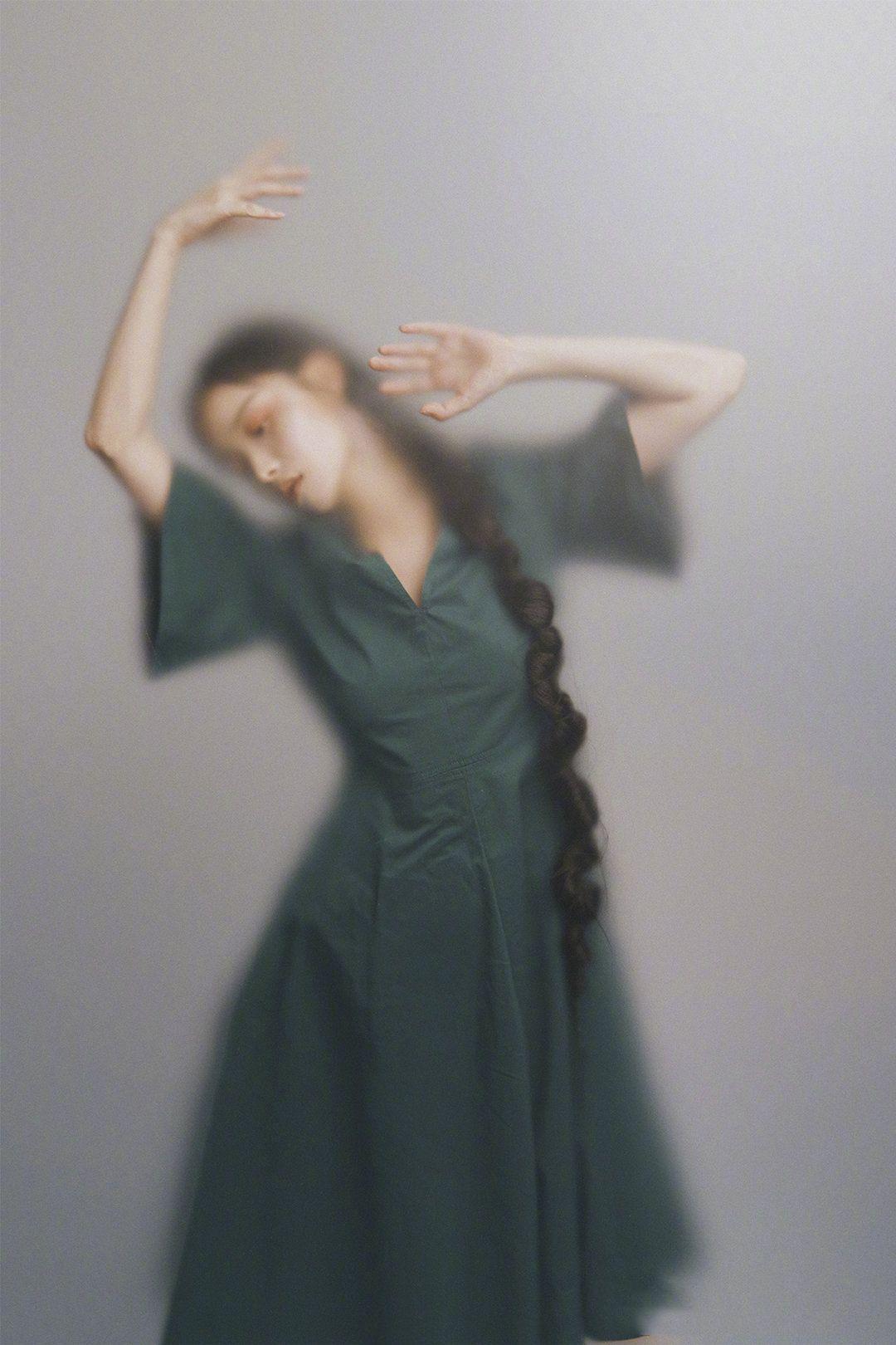 你有哪些惊艳绝色的美女手机壁纸?-美女手机壁纸高清抖音