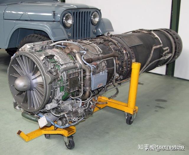 "小硬汉"也成为第一个使用加力燃烧室的小型涡轮喷气发动机.