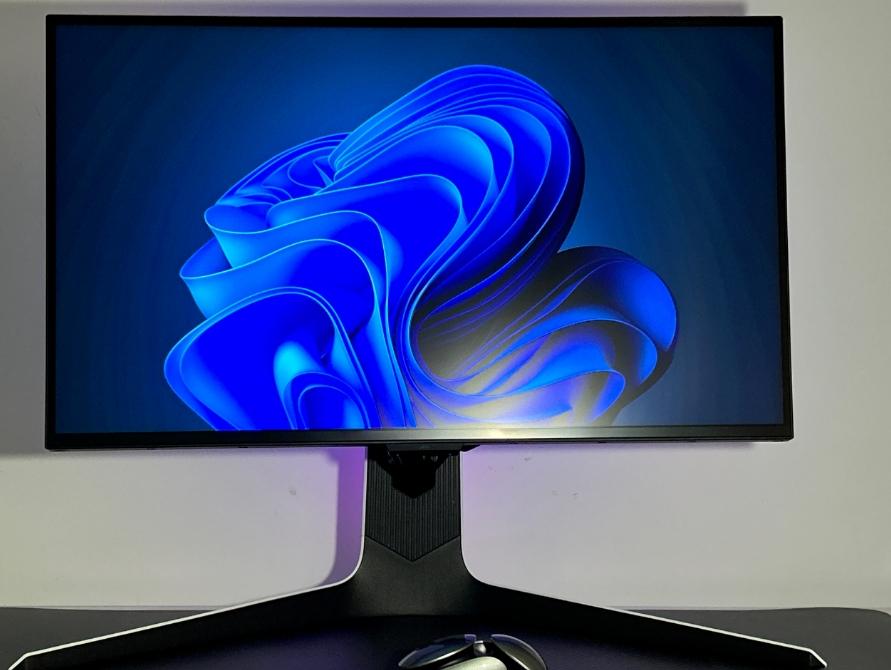 miniled 显示器|性价比很高的 hdr 1400 显示器|雷鸟u8 miniled显示器