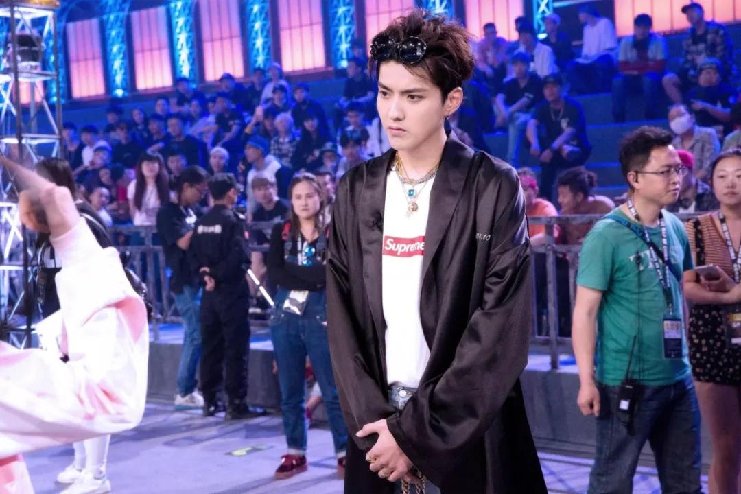 吴亦凡大战虎扑jrsar脱光了皇帝的新衣那是吴亦凡被diss的最惨的一年