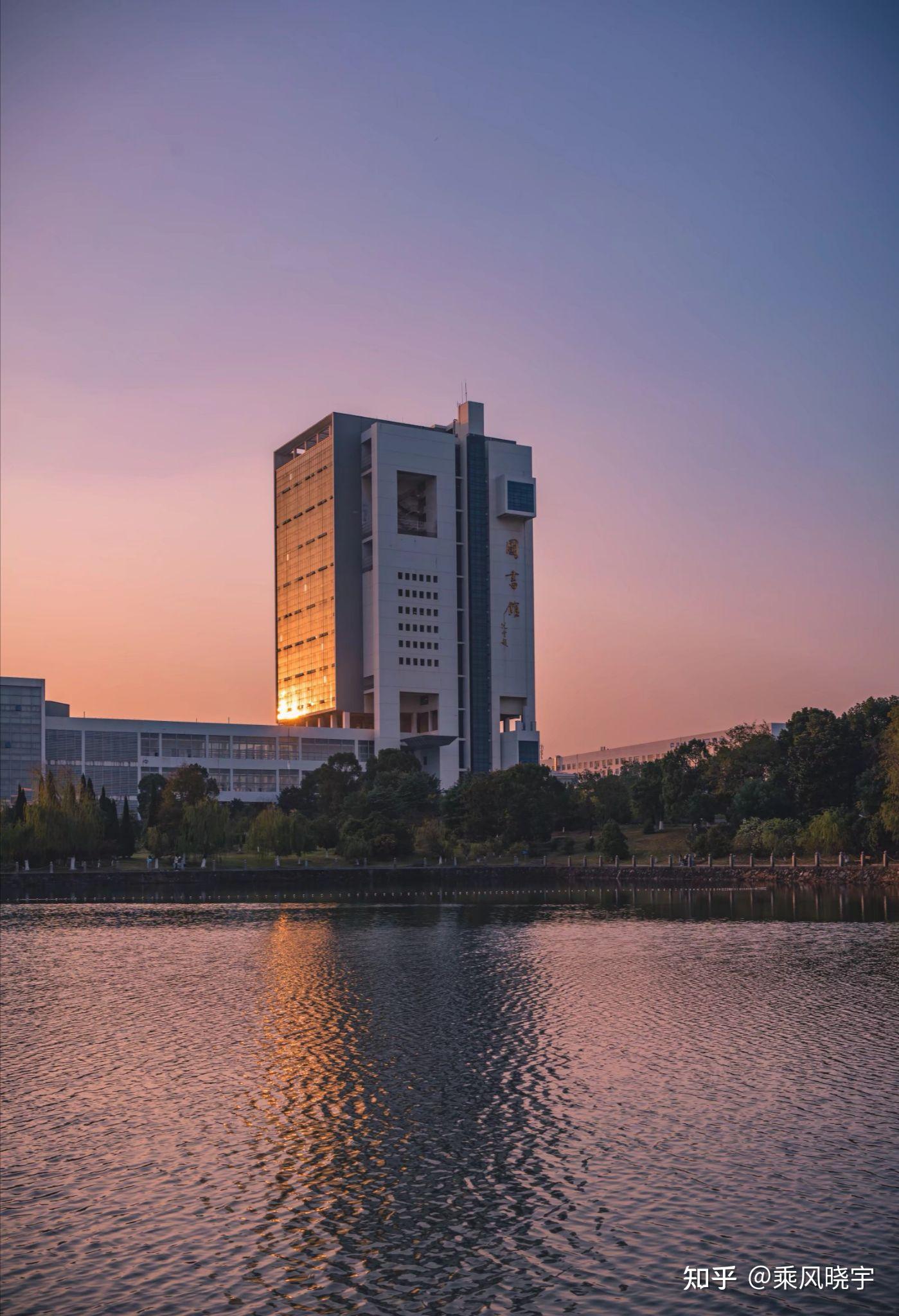 南昌大学转专业好转吗大一下就要开始转了