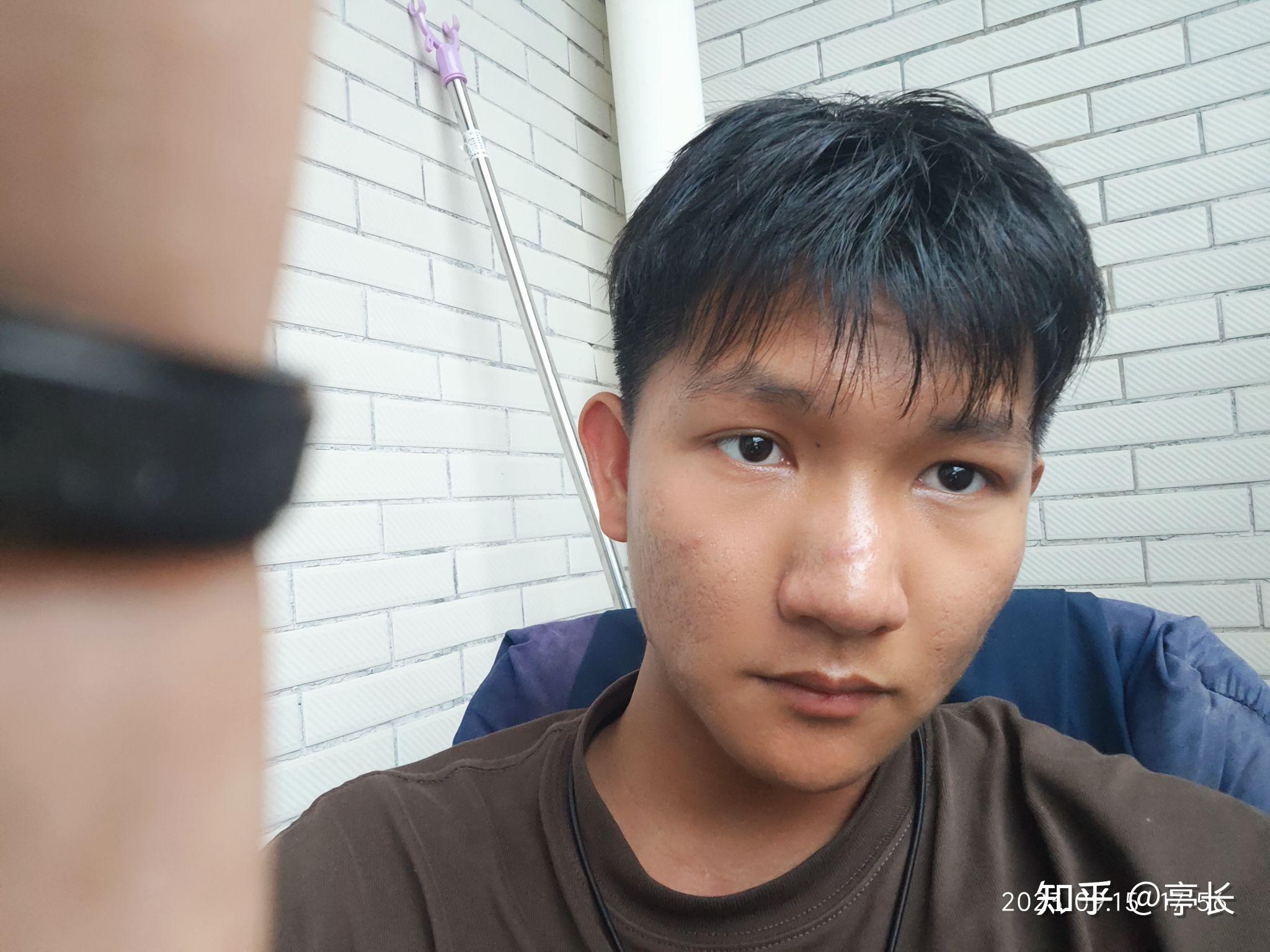 现实生活中男生颜值6分是什么样的