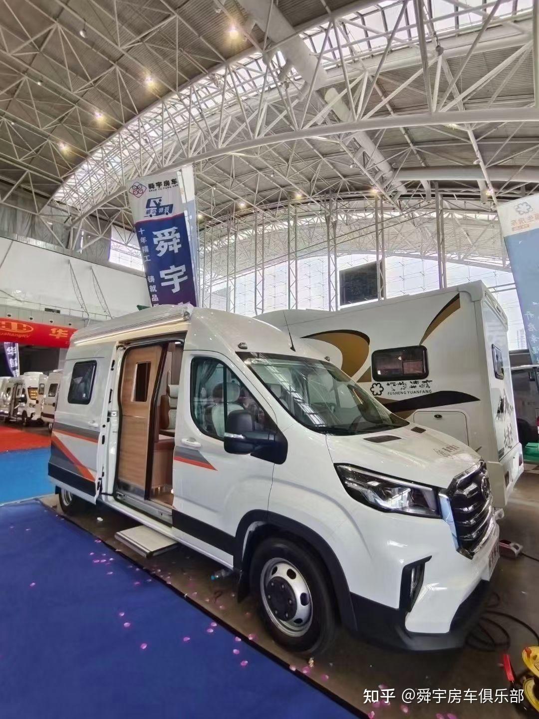 v90加长轴超高顶房车