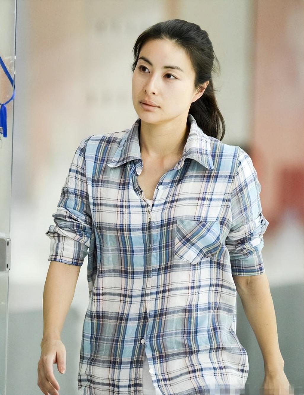 跳水冠军郭晶晶卖货引热议豪门阔太也要和普通人抢饭碗了