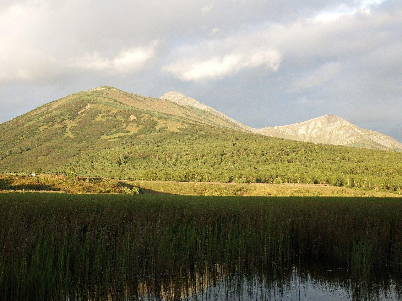 云雾缭绕山居情