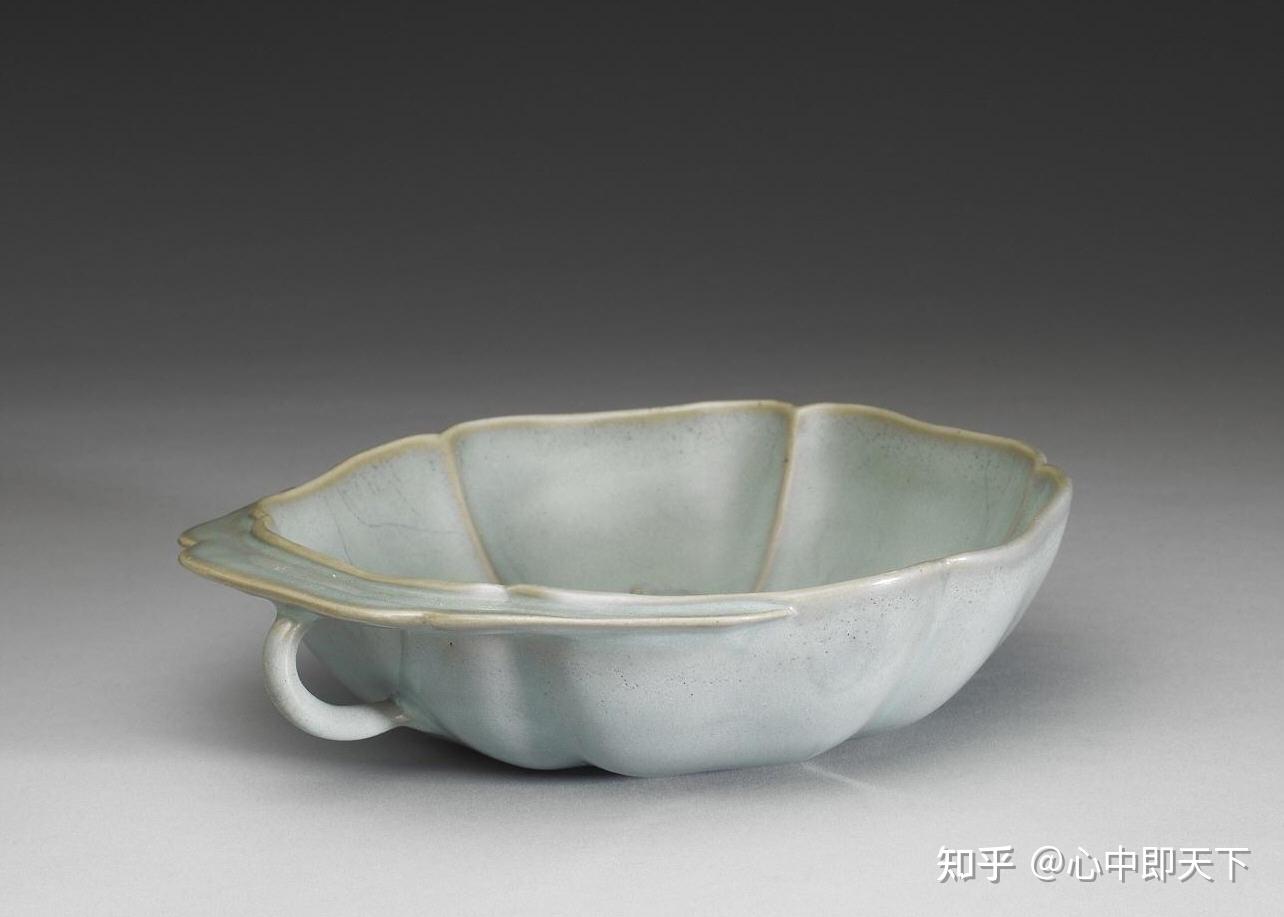 金代钧窑天青釉葵花式单把杯 - 知乎