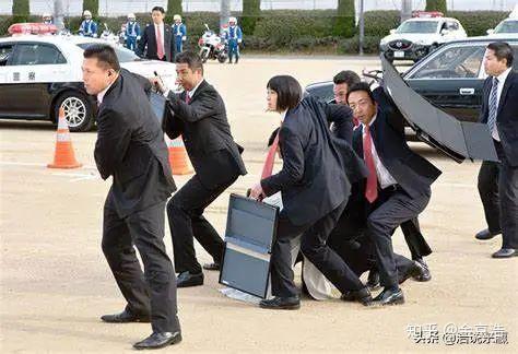 日本的警备员 年薪能到多少 知乎