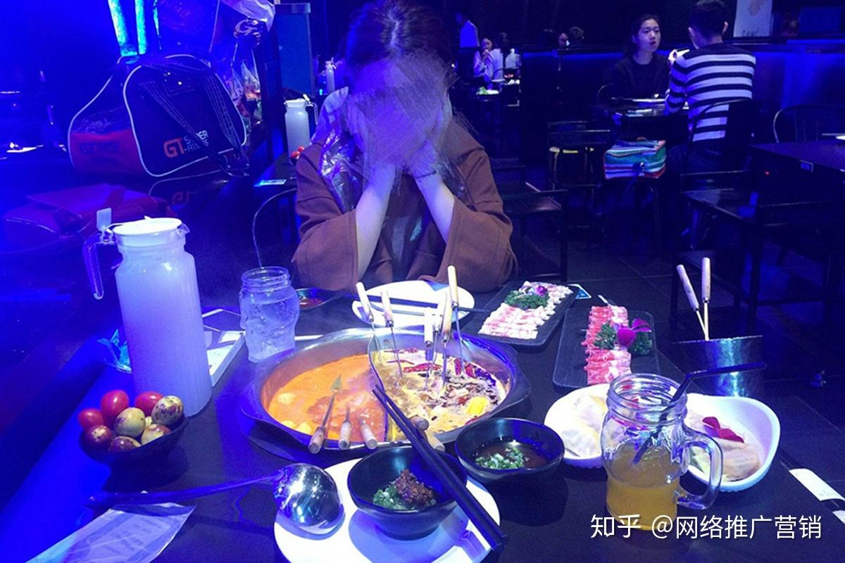薛之谦的火锅店上上谦标语太逗了！网友：老薛你是猴子请来的吗？ - 知乎