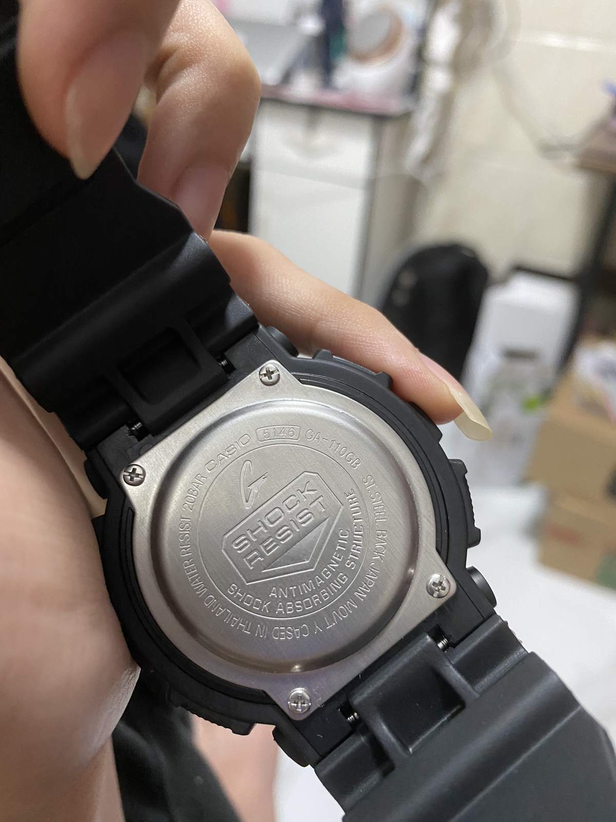 花了230块买了个有抬手灯的卡西欧黑金原单手表质量还好想要问问这划