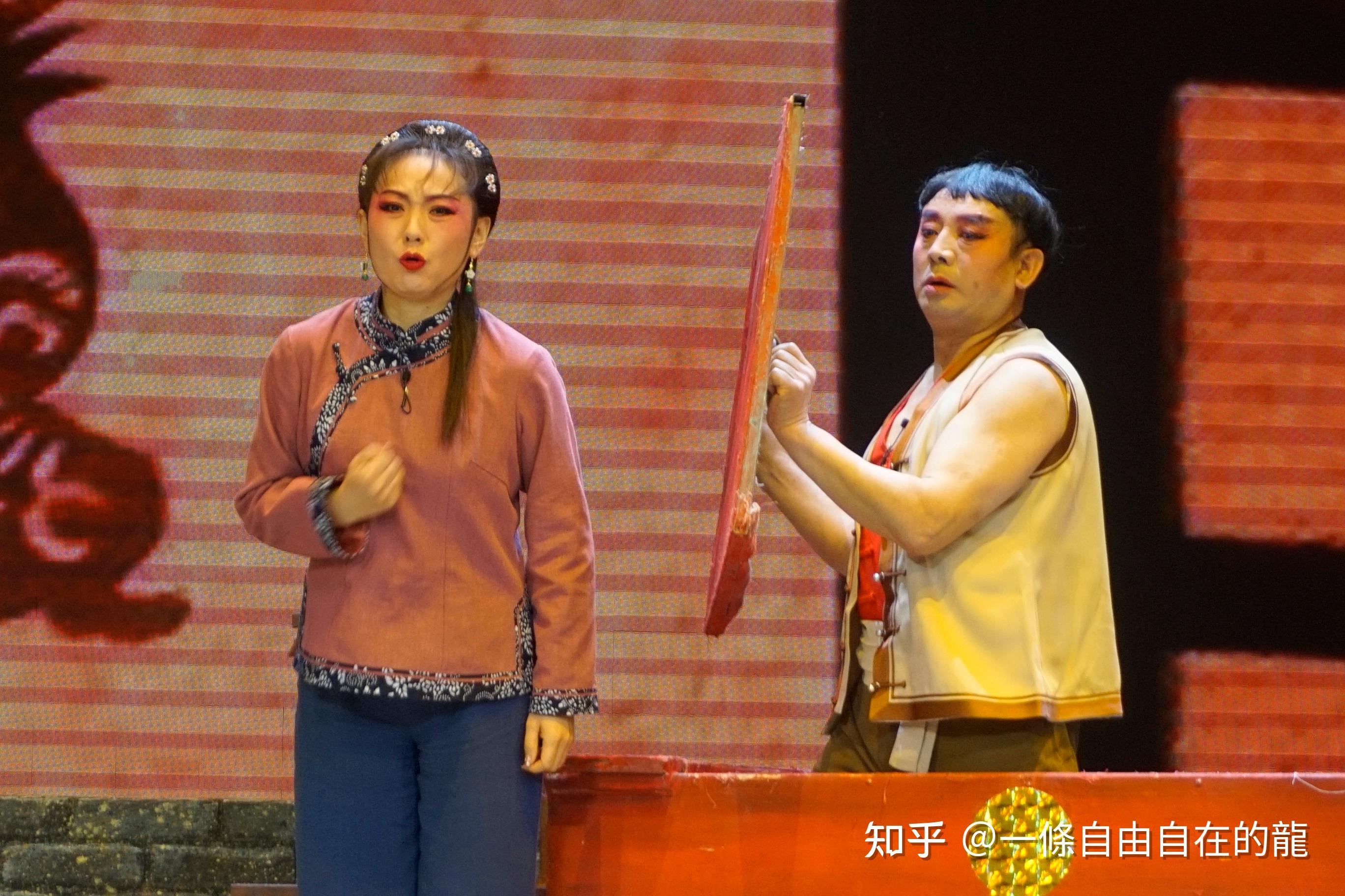 第一次看段八旺老师演出是二人台戏曲《叔嫂情》,段八旺老师的表演极