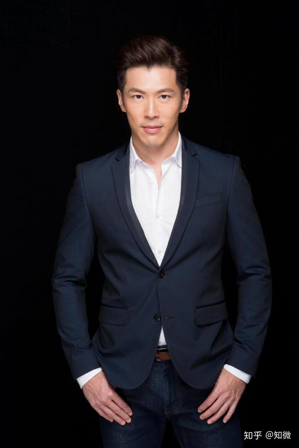 黄少祺为家人置豪宅 与儿子互动温馨