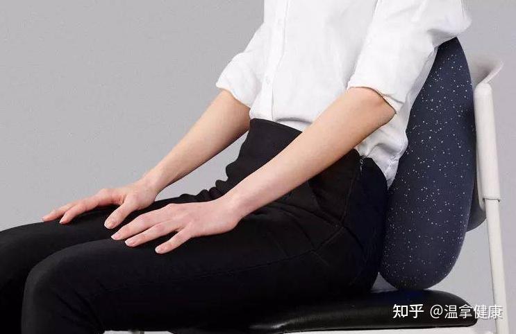 别再“挺胸抬头,把背挺直”坐了 - 知乎