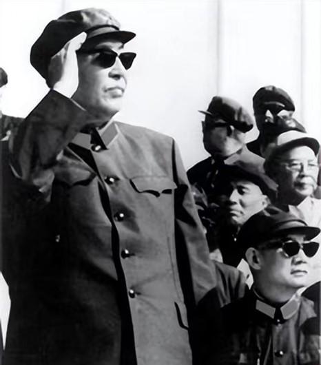 1979年,耿飚重归部队后头件事,向许世友杨得志下达对越作战命令 - 知乎