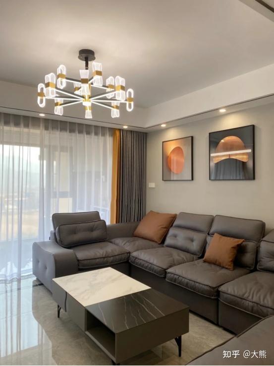 装饰画如何挂墙上 v2-cb68bca9b55e88a4064533844813f7bc_r.jpg