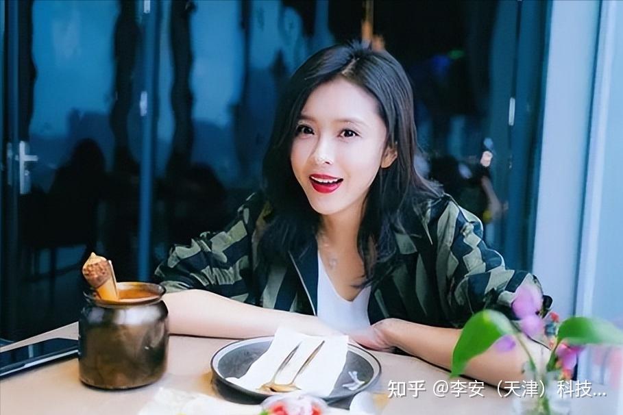 央视"最风流"女主持:将2个有妇之夫玩弄于股掌,如今怎样了?