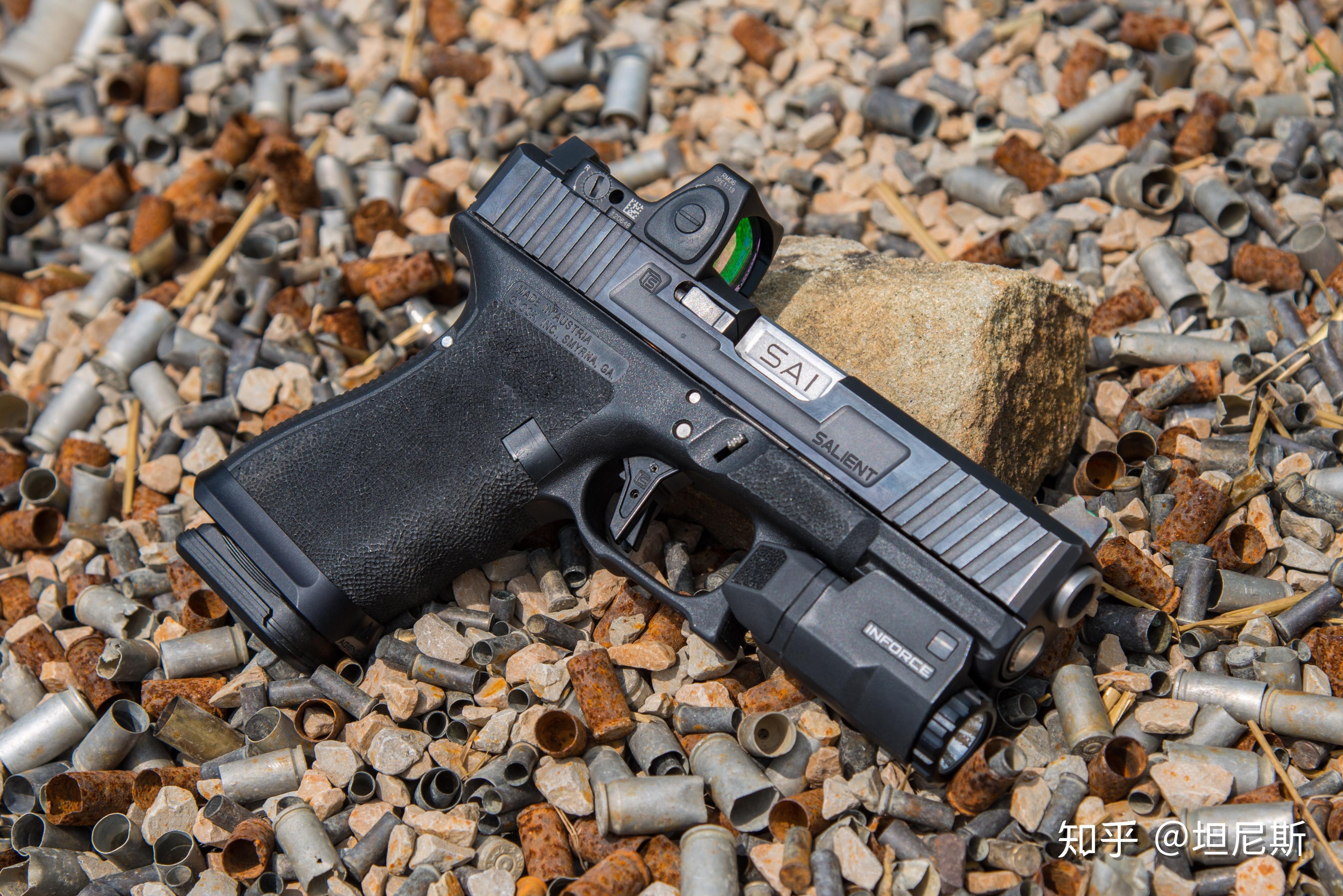 一款枪械要具备哪些外观特征才能让大部分人认为这把枪是美观帅气的