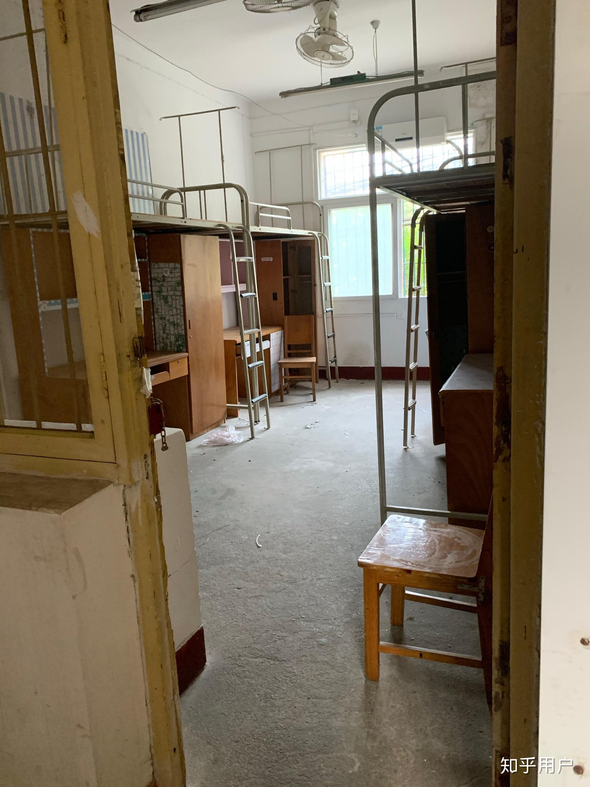 中国地质大学武汉的宿舍条件如何校区内有哪些生活设施