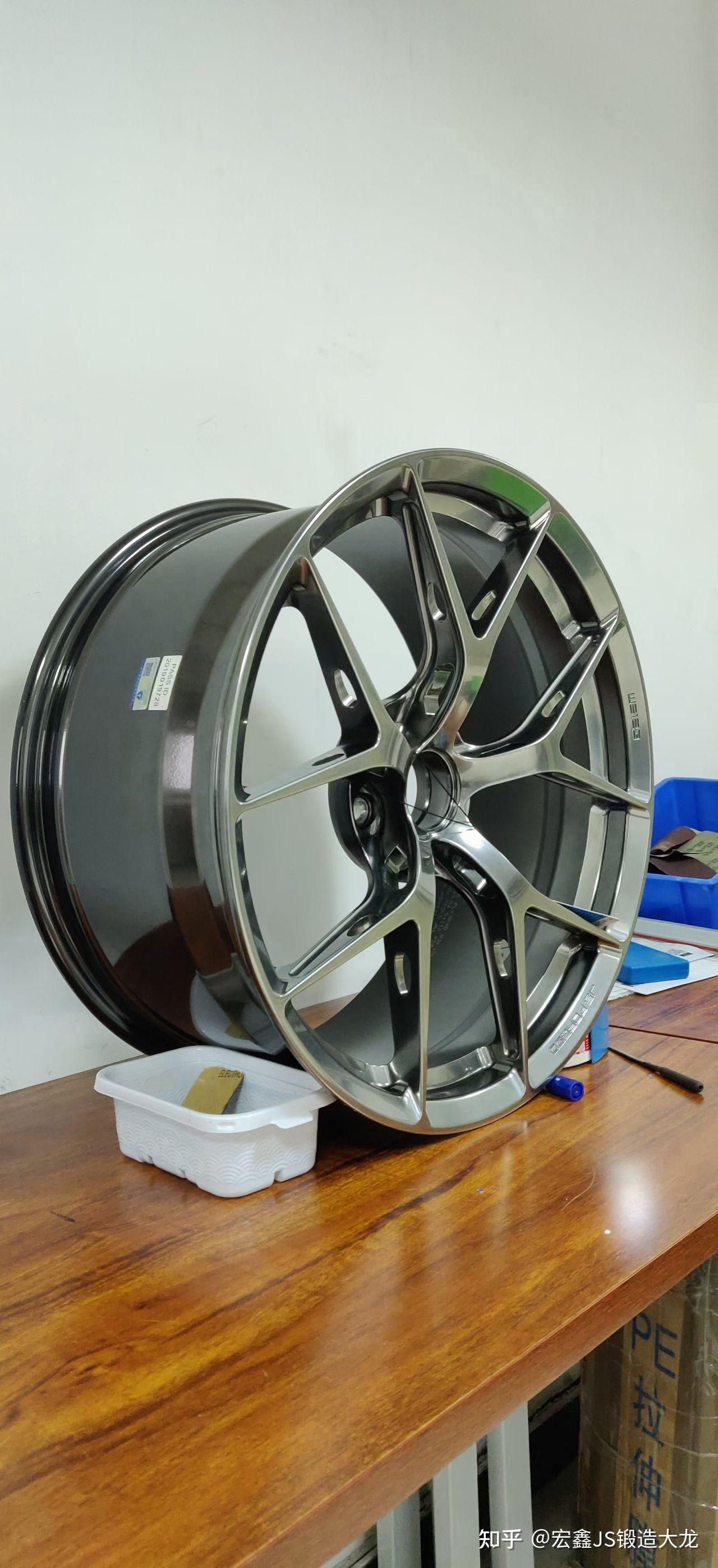 宏鑫js锻造轮毂可分期,可置换
