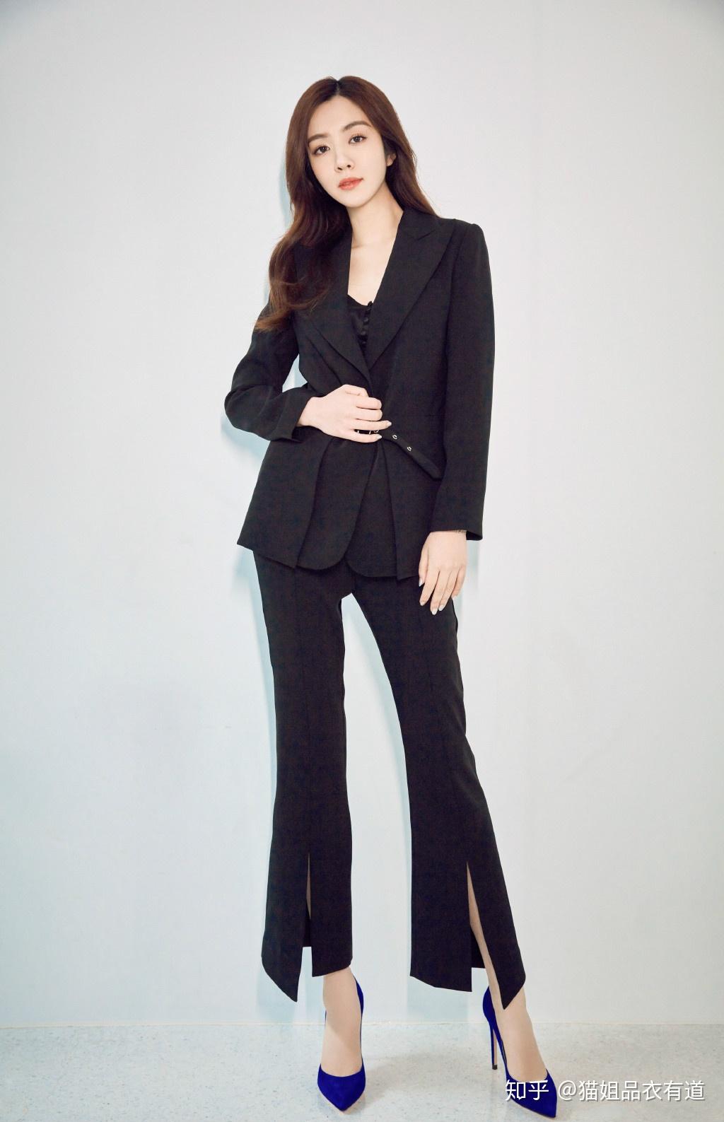 王晓晨再现"王小米式"俏皮,穿泡泡袖不够,还配破洞裤更叛逆了 - 知乎