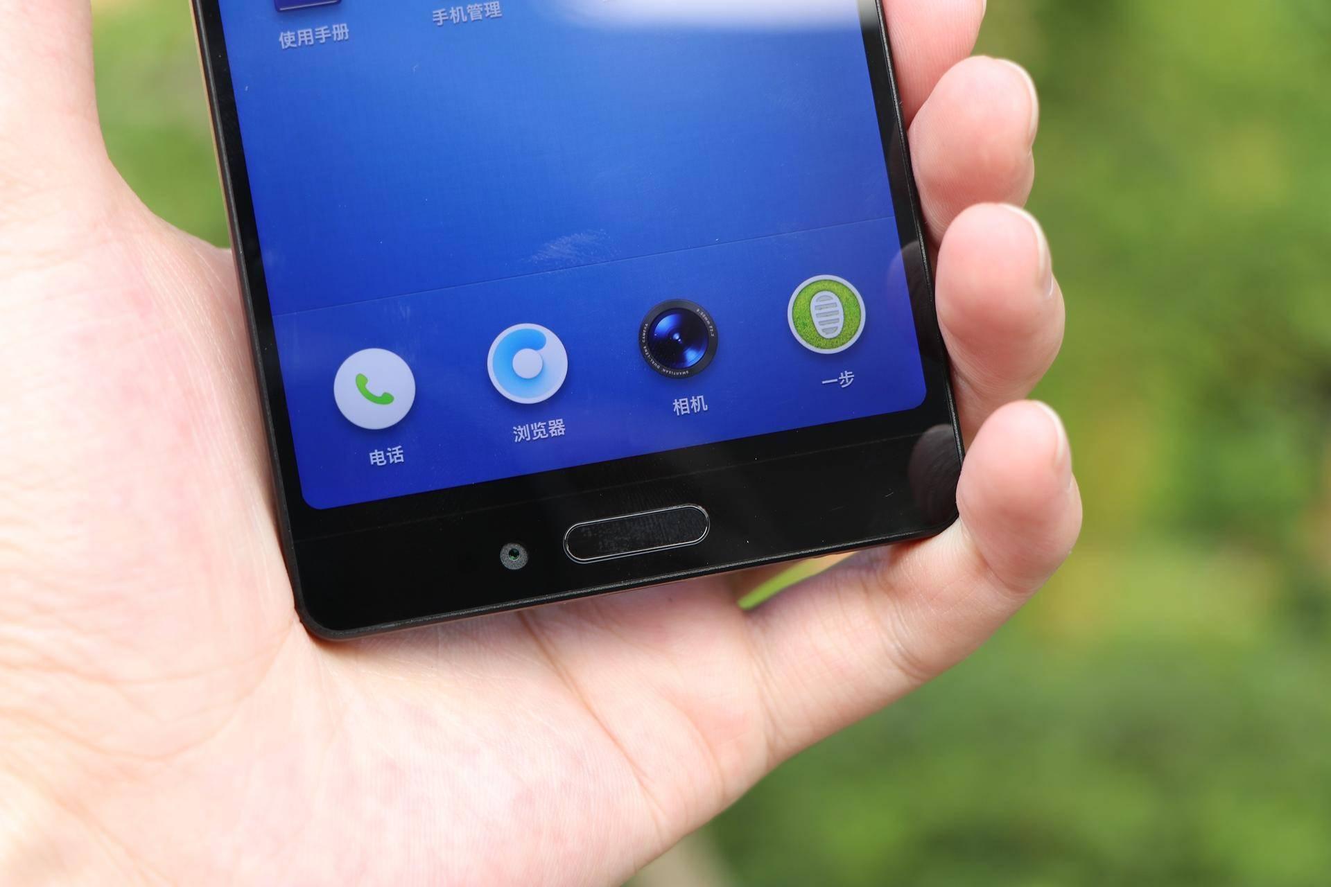 锤子smartisan坚果3情怀图赏千元机里的颜值担当