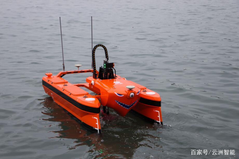作为同济校友,张云飞在2010年创立了中国首家无人船艇科技公司——云