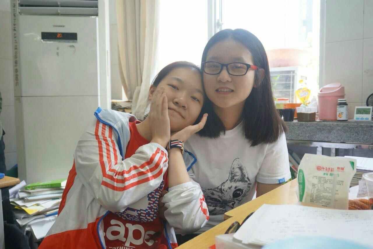 怎么在学校减肥 v2-cbcb4349d5a51b9f7c491495cd1505be_r.jpg