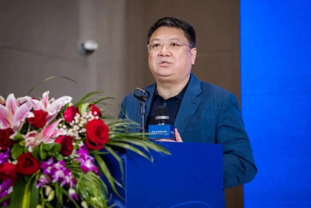 汤向敏等领导嘉宾出席并致辞;上海市律师协会副会长陈峰进行总结发言