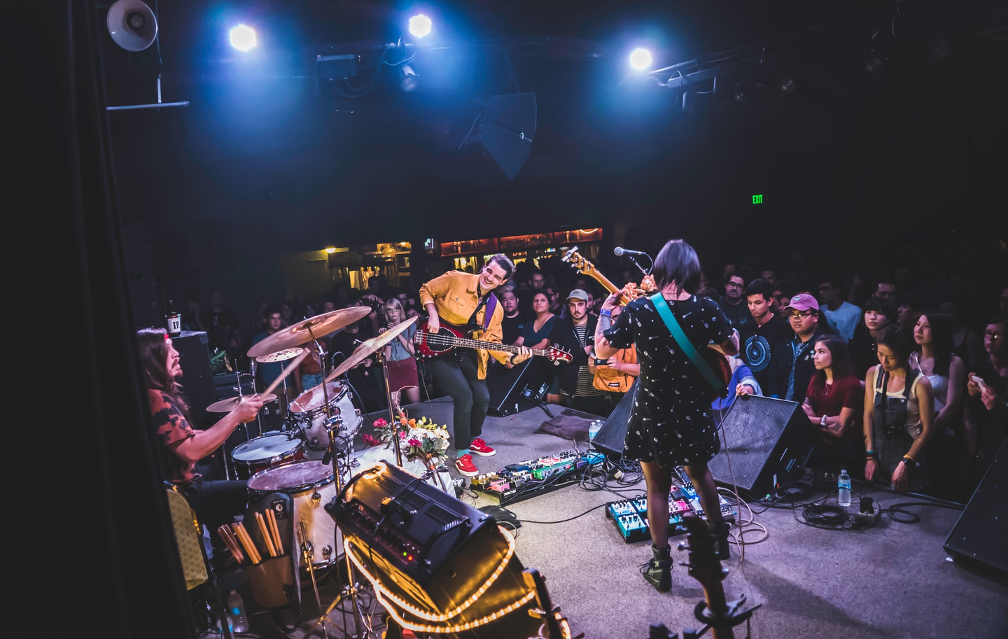 碟评网红女吉他手yvetteyoung居然不炫技了