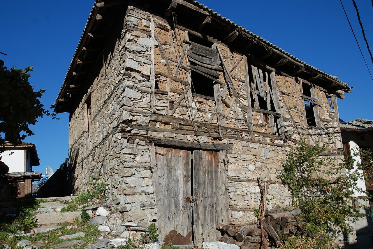 民房不住人如何保养