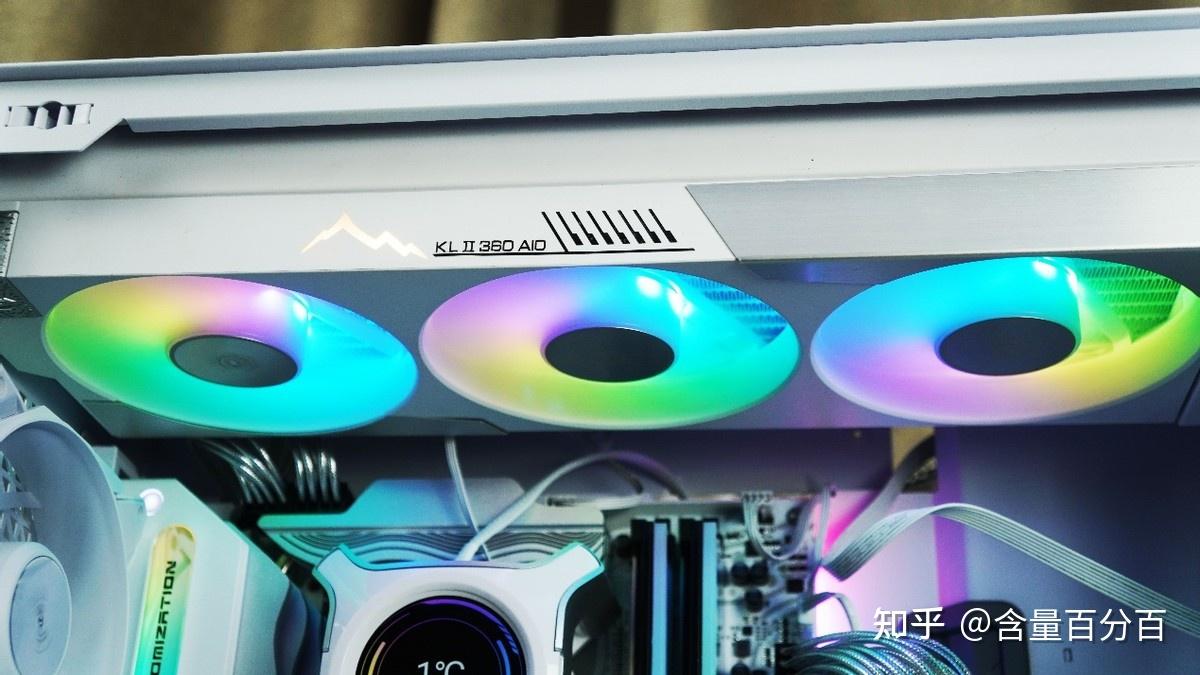 1英寸lcd屏设计,而且这个lcd屏内置重力感应元件来实现自动旋转画面的