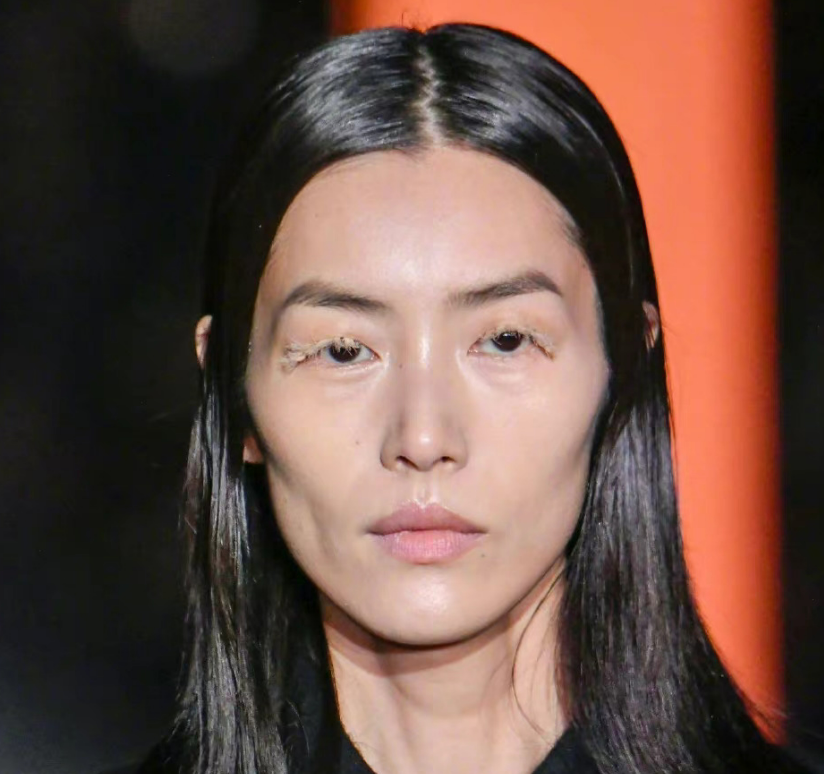 刘雯瘦到骨头突起，全网围观，她到底经历了什么…… - 知乎