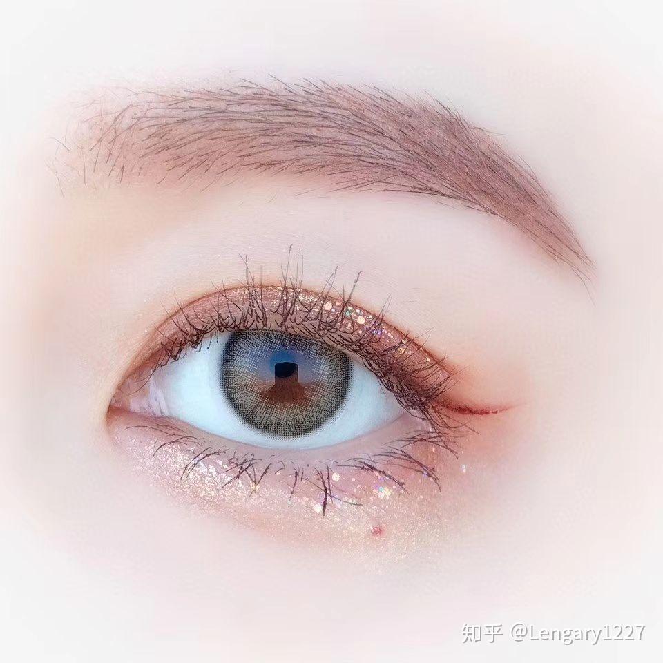 如何买美瞳 v2-cc21219ad13c39a40e9421f16ae7fec0_r.jpg