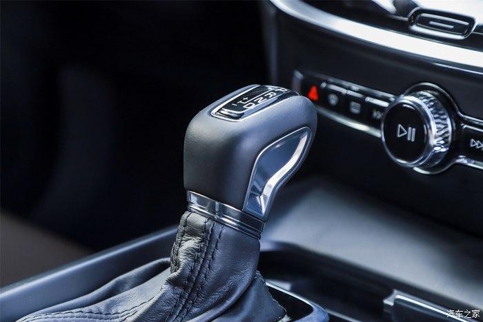 这个机械档把的换挡手感和给人的掌控感都很好,就是研制和逼格都不高