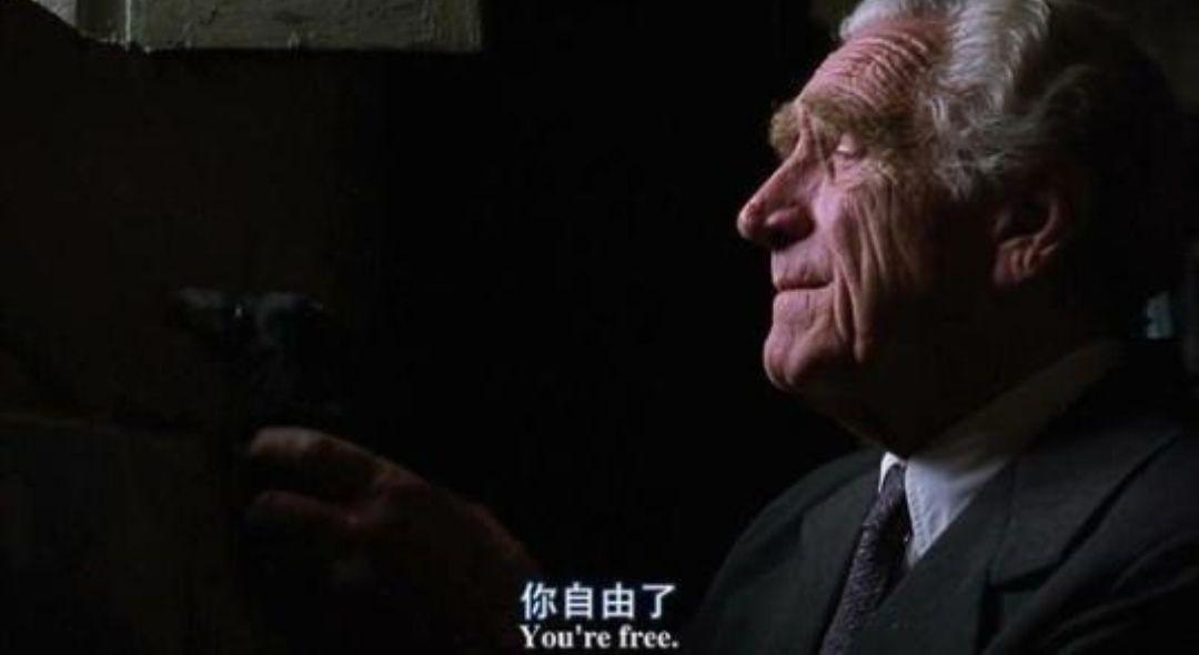 监狱外生活水平和工作环境超过监狱,可是夜晚的老布难以入眠,担惊受怕