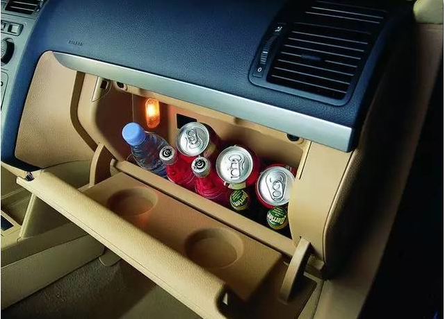 其实小车内自带"冰箱",老司机也未必知道! - 知乎