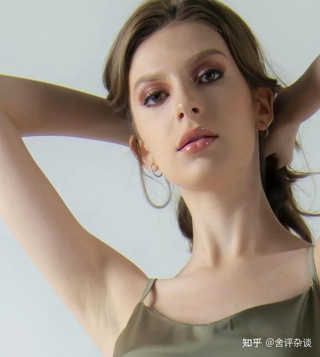 28岁乌克兰模特karolina颜值天花板身材满天星