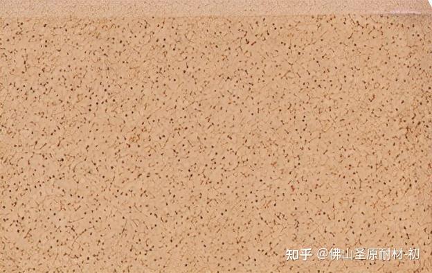  900℃:如硅藻土砖,石棉砖;中温轻质而耐火材料:900℃～1200℃:如蛭石