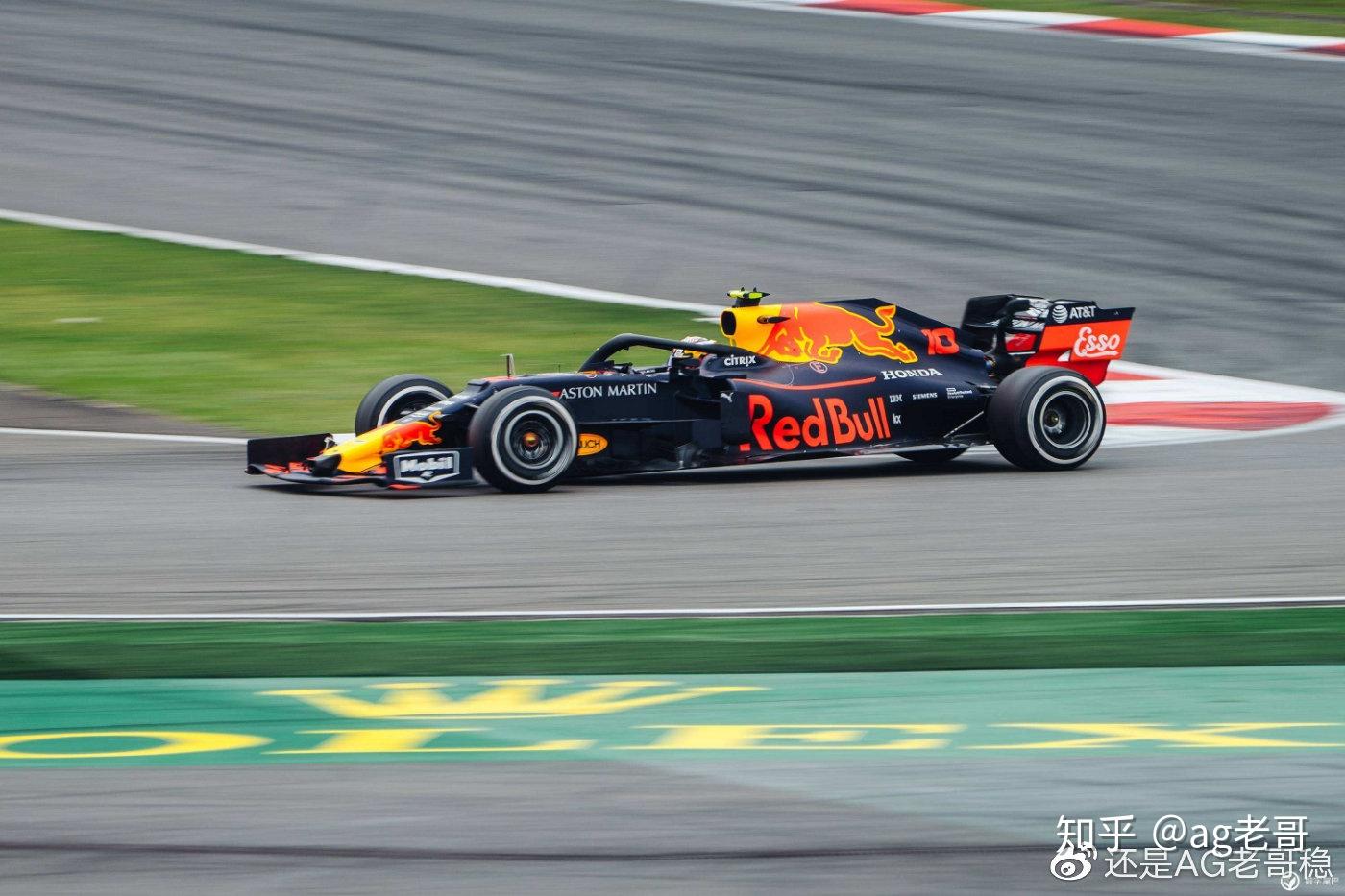 ag老哥f1紅牛車隊攜手利來國際征戰2019