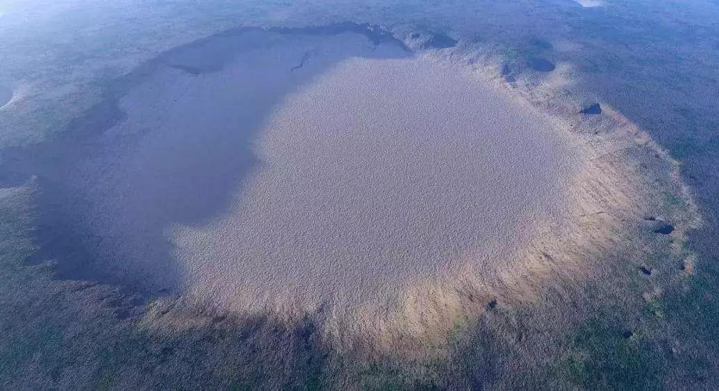 諾德林根是建立在一個死火山的火山口直到1960年,小鎮的居民都一