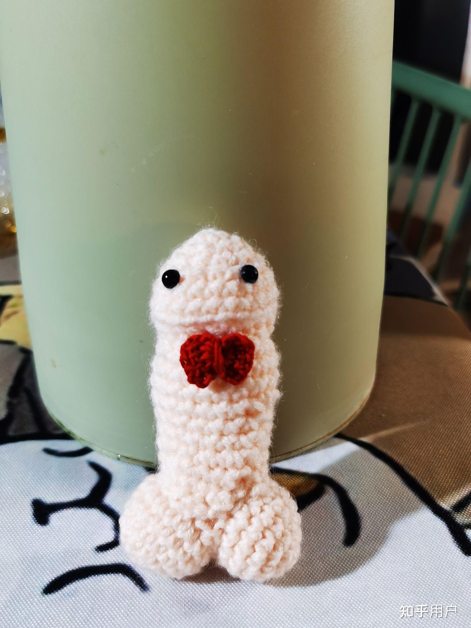 如何用毛线织一个丁丁?