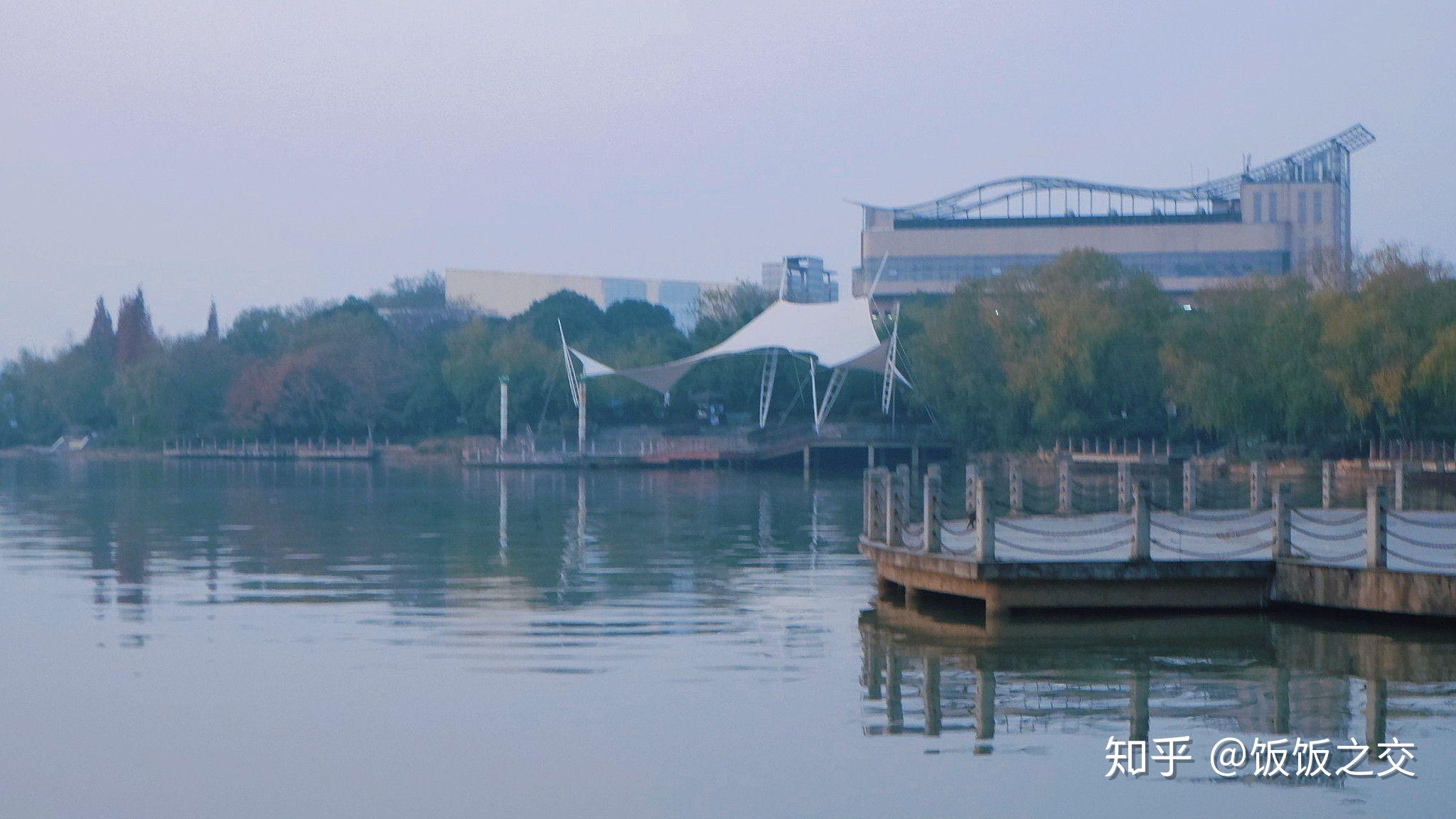 请问湖南理工学院南湖学院宿舍条件怎么样,有独立卫生间独立澡堂吗,有