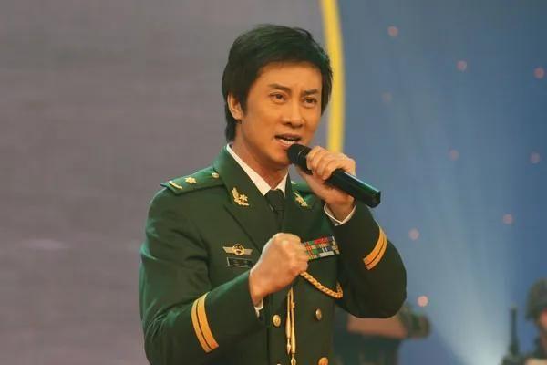 歌手江涛:红了也不飘,接回改嫁的母亲,始终把妻子当成宝 - 知乎