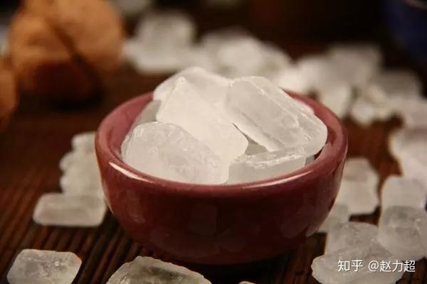 白砂糖、红糖和冰糖谁更有保健功效?