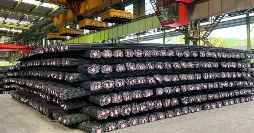 炼钢厂,轧钢厂积极协同,对标国内先进企业双高棒产线,推进