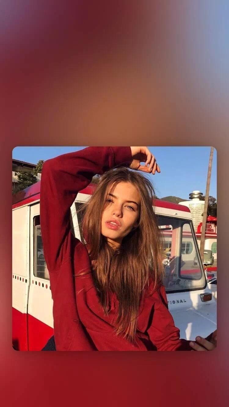 有没有类似这种欧美风格的手机壁纸