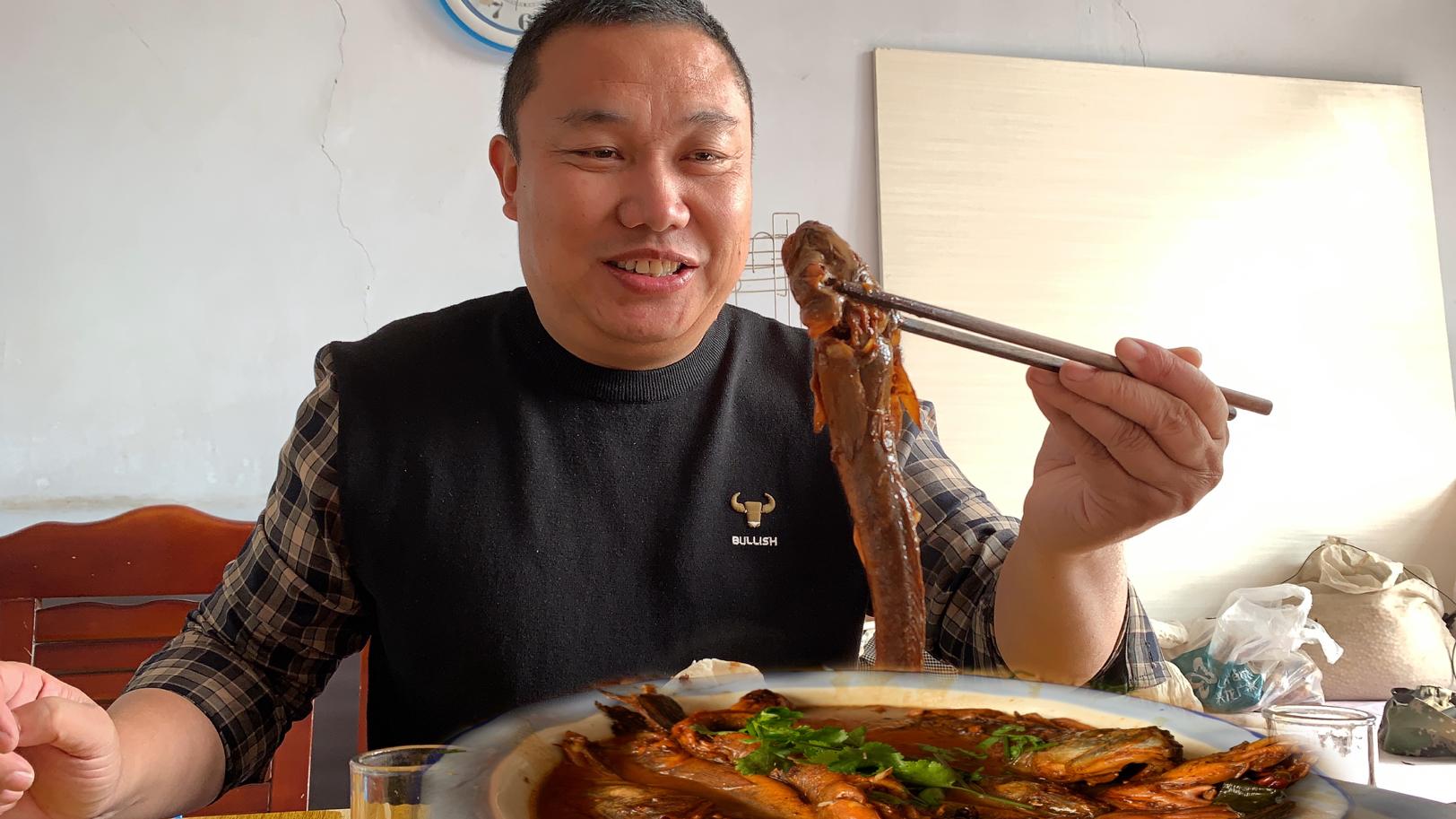 嗨了发布于 13 小时前 · 0 次播放烹饪吃美食美食家吃货饮食相关推荐