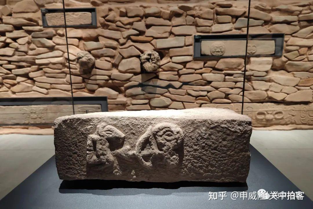陕西考古博物馆:欣赏石峁遗址皇城台出土石雕