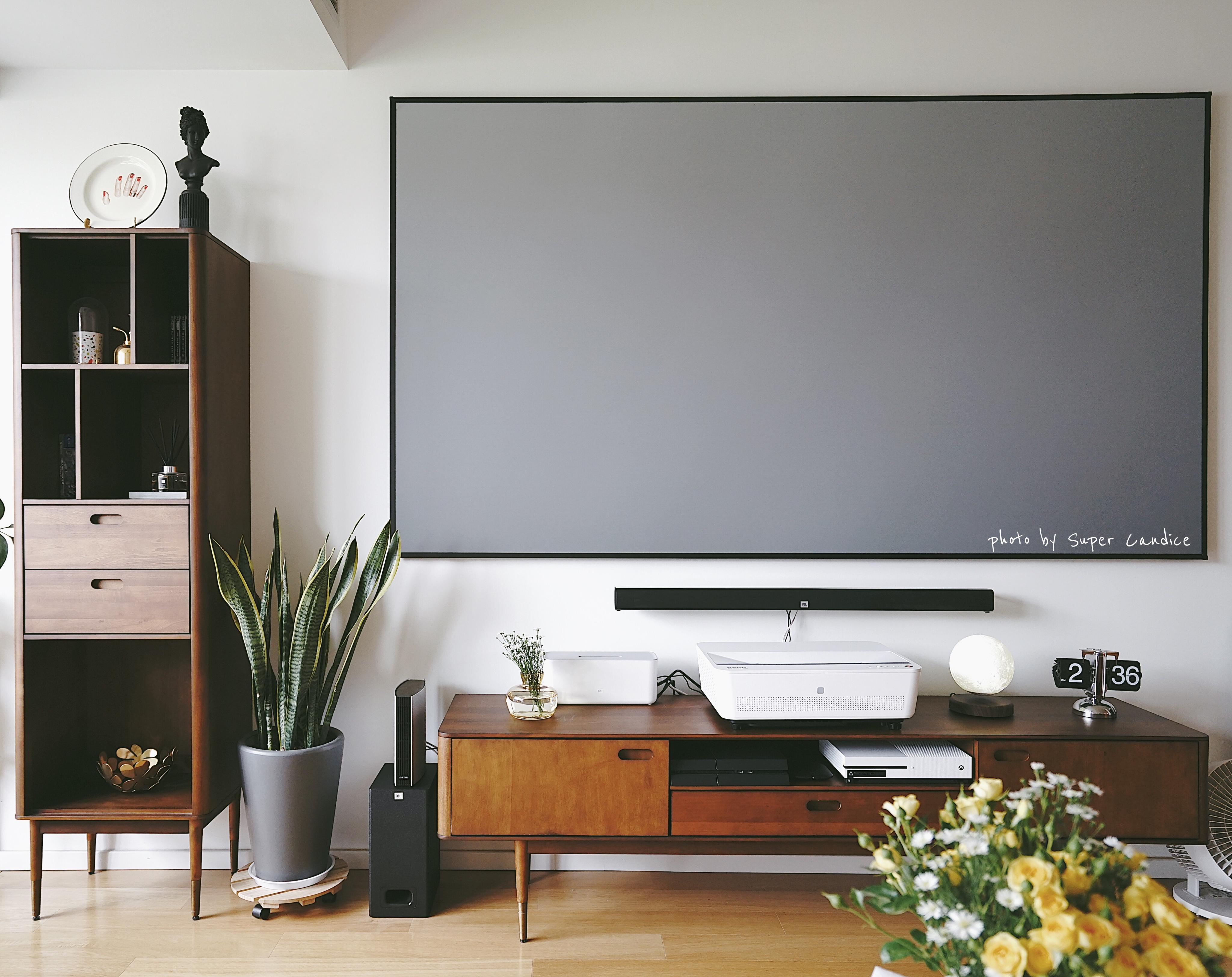 电视背景墙是不是客厅标配电视是否一定够大并且居中才行