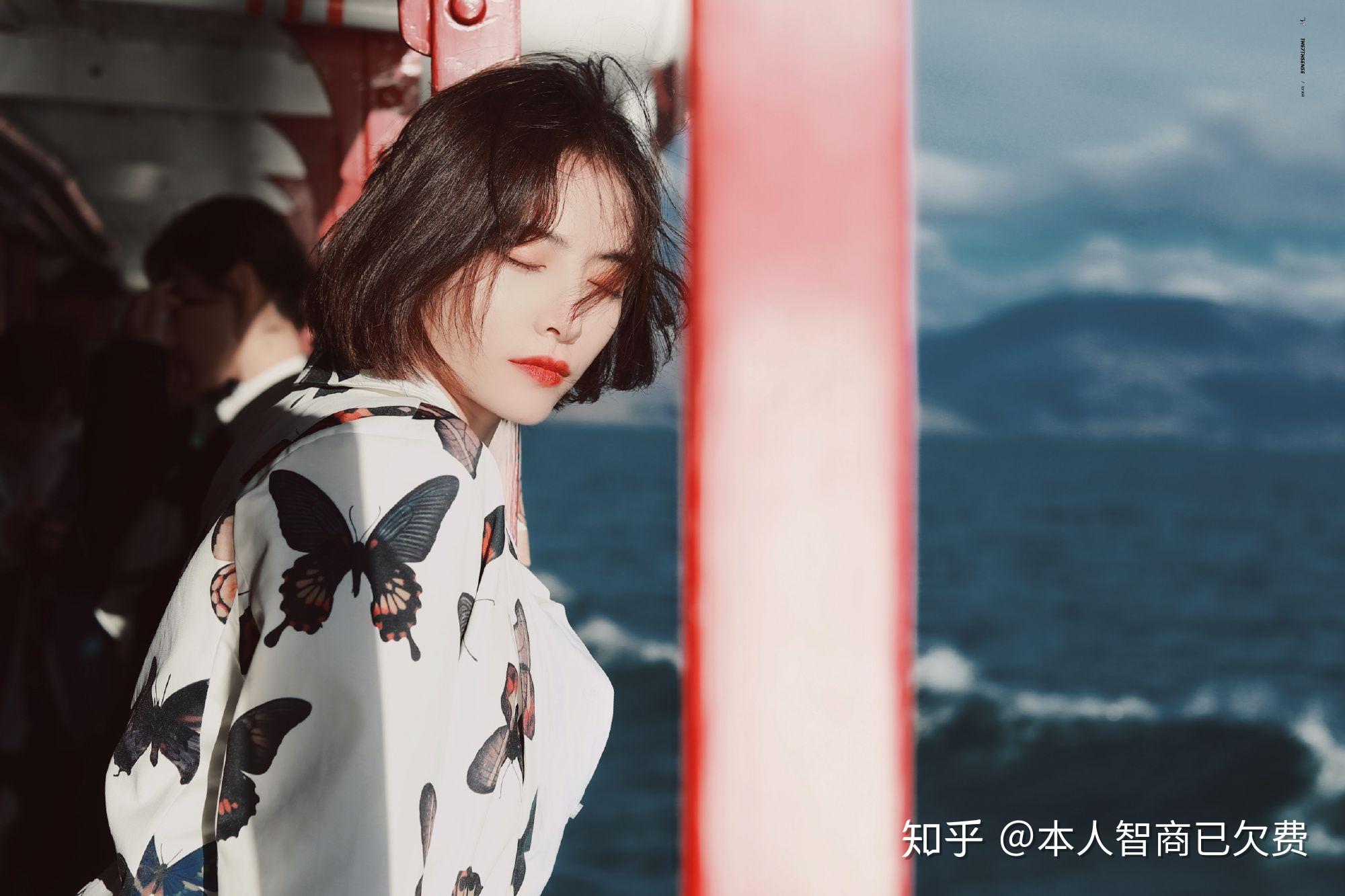 有没有许佳琪的美图壁纸呀?